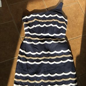 Lilly Pulitzer size 2 one shoulder navy dress